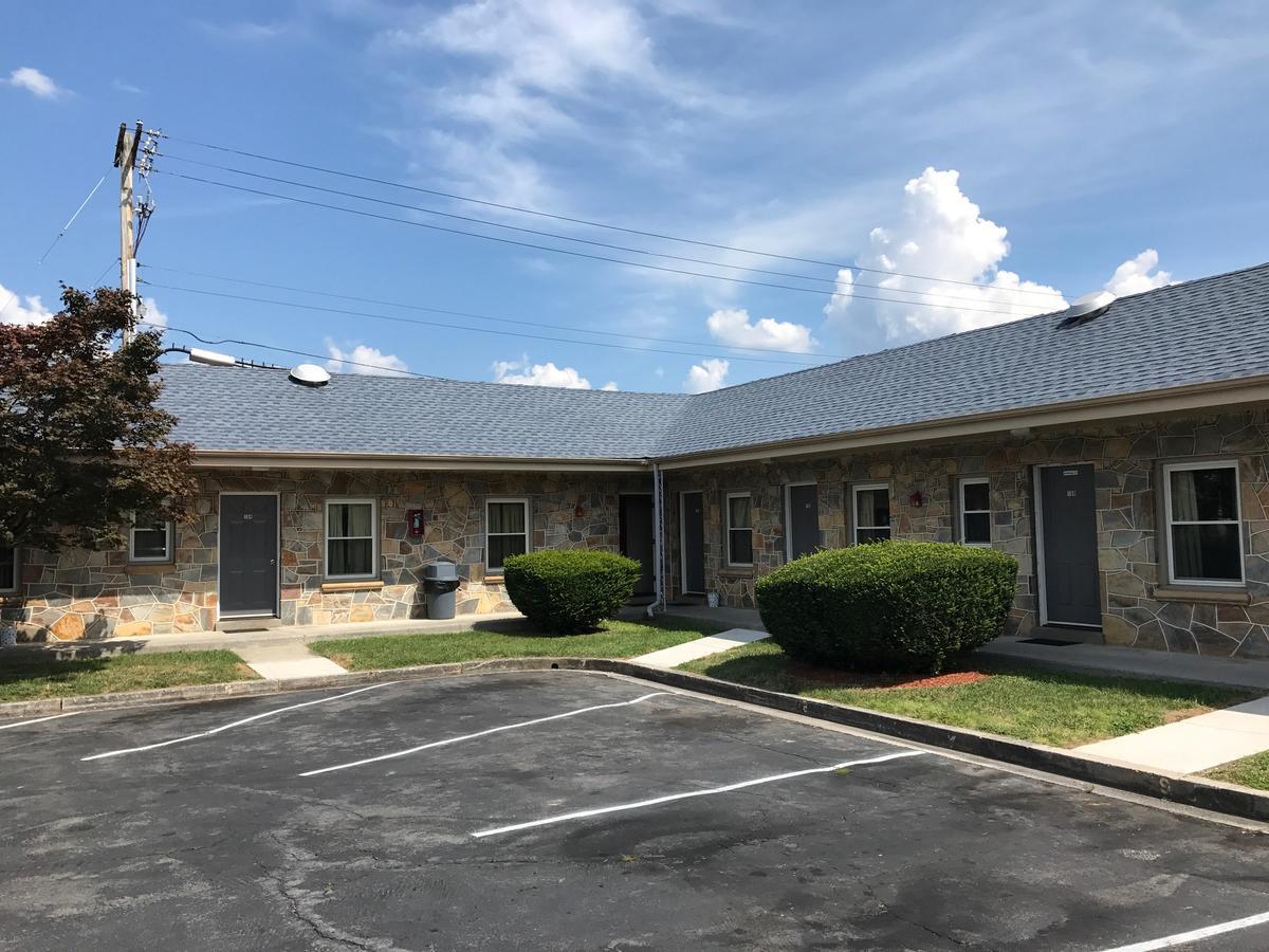 פרונט רויאל Blue Ridge Motel מראה חיצוני תמונה
